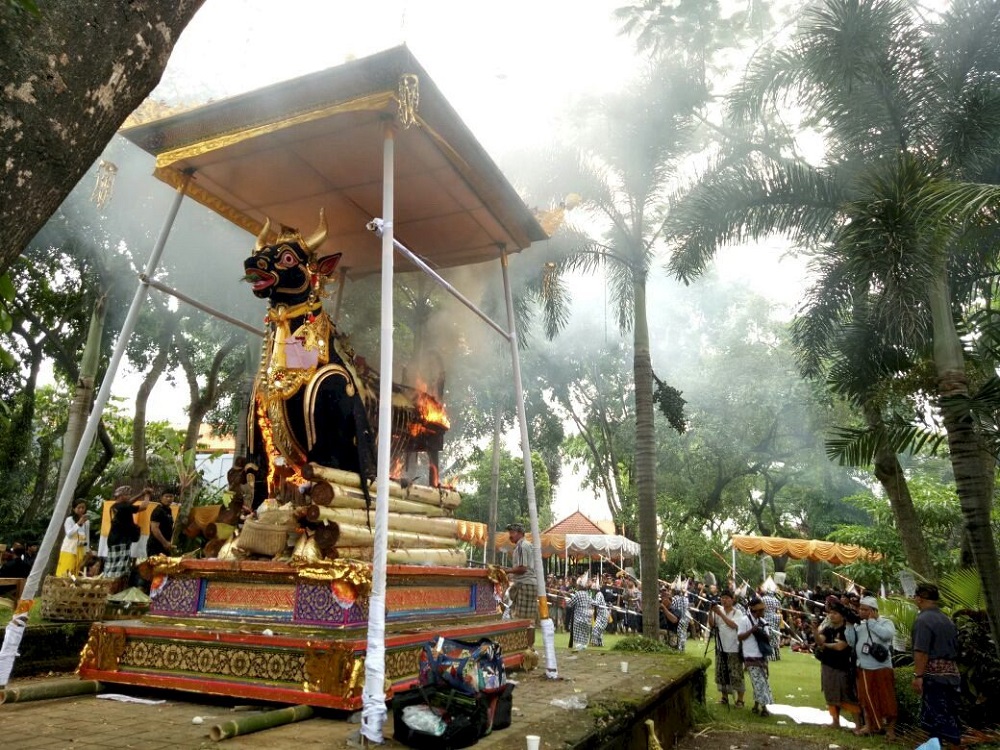 Tradisi Ngaben di Bali: Ritual Pembakaran Jiwa Menuju Kehidupan Baru